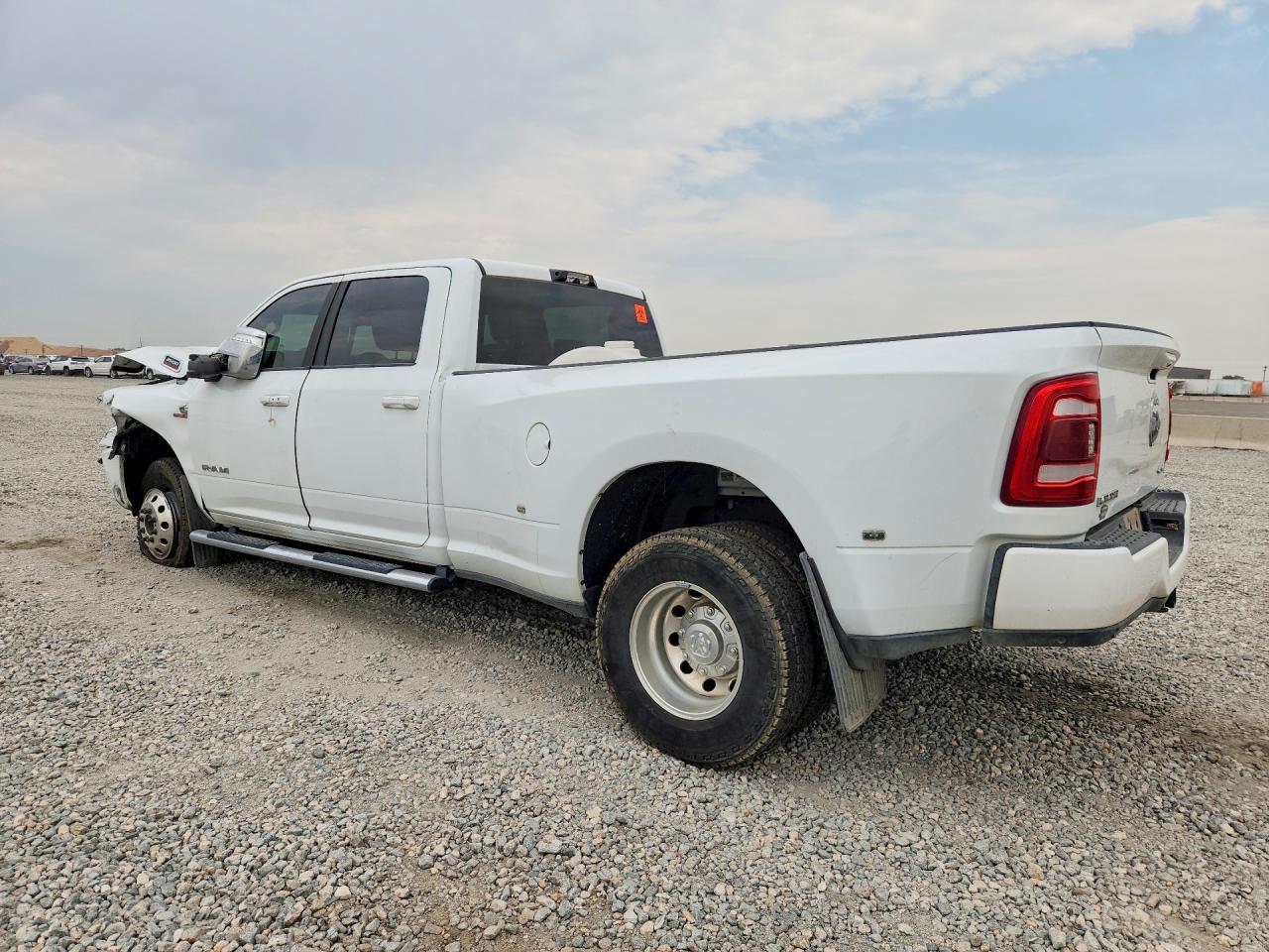 2023 Ram 3500 Laramie - zdjęcie 2