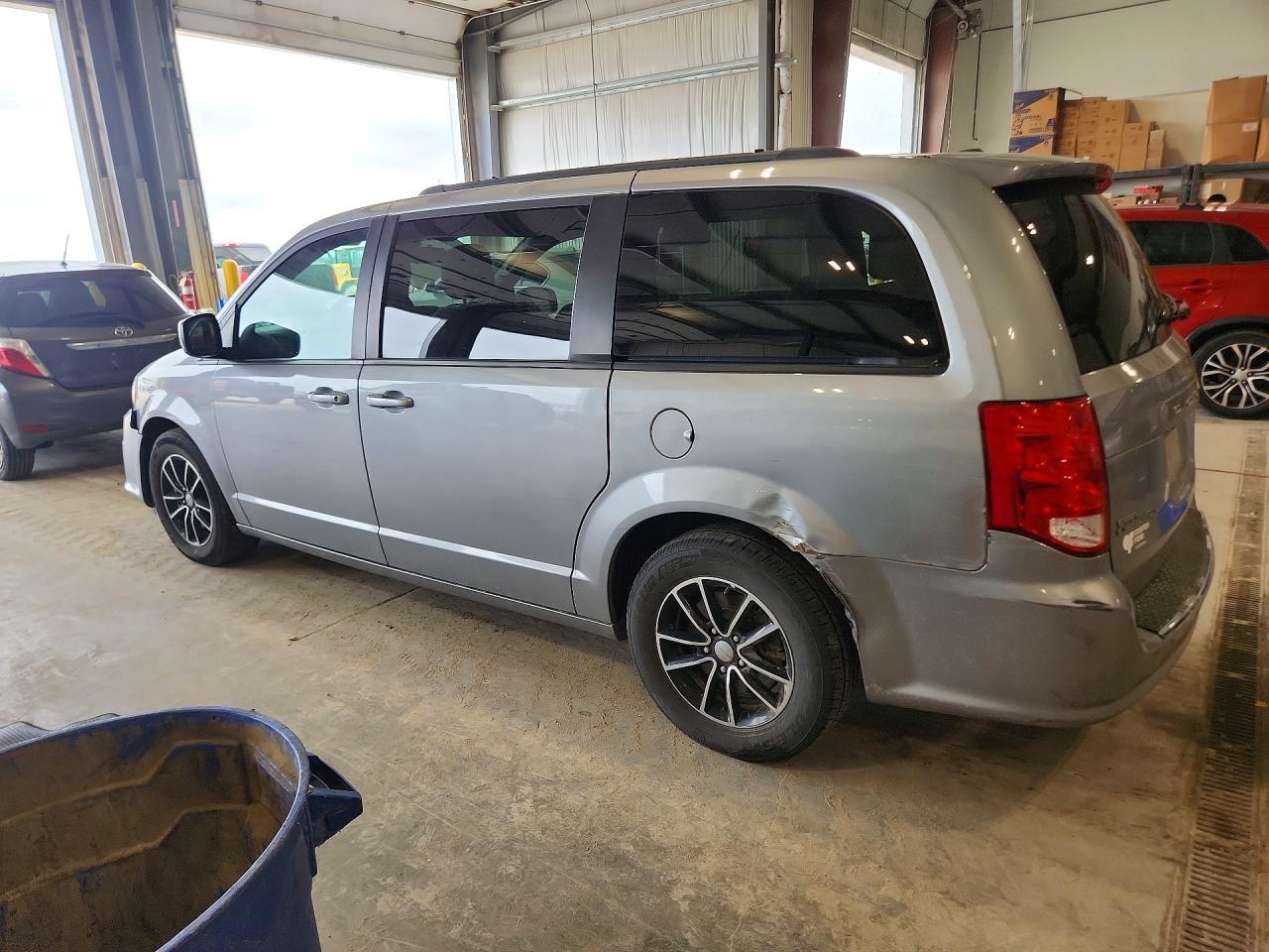 2019 Dodge Grand Caravan Gt - zdjęcie 2