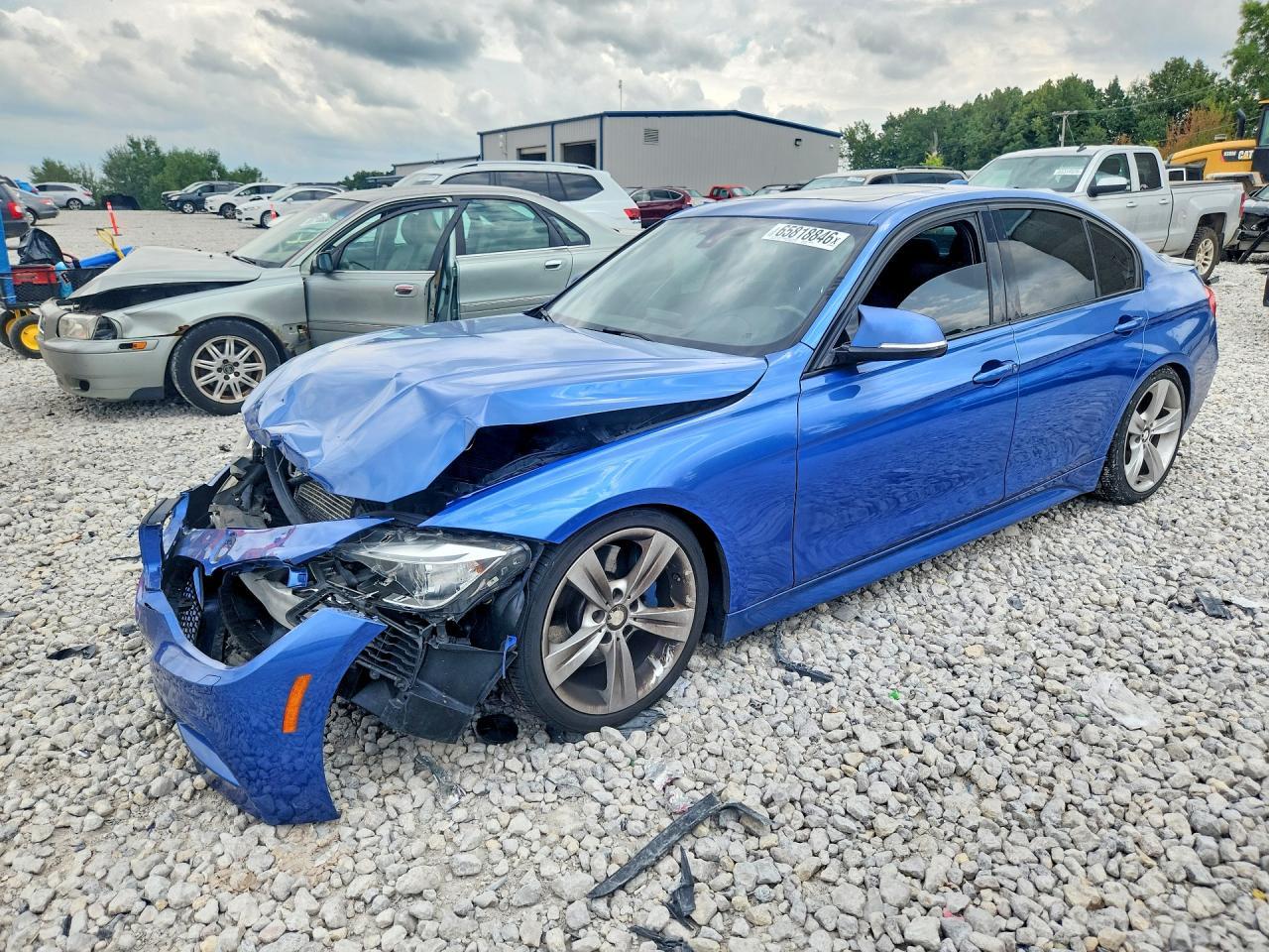 2013 BMW Seria 3 335i - zdjęcie główne