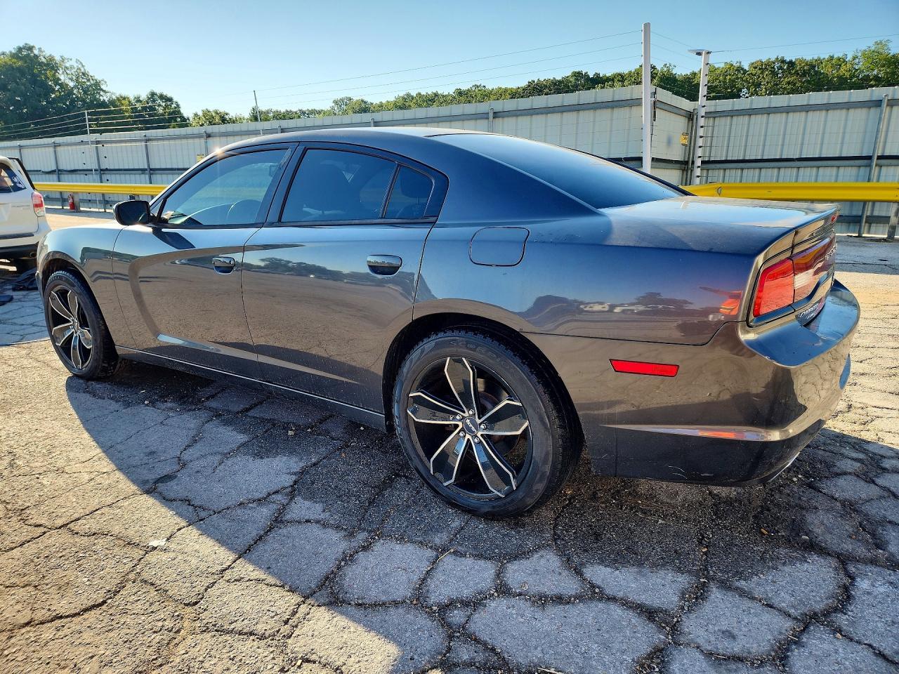 2013 Dodge Charger V6 - zdjęcie 2