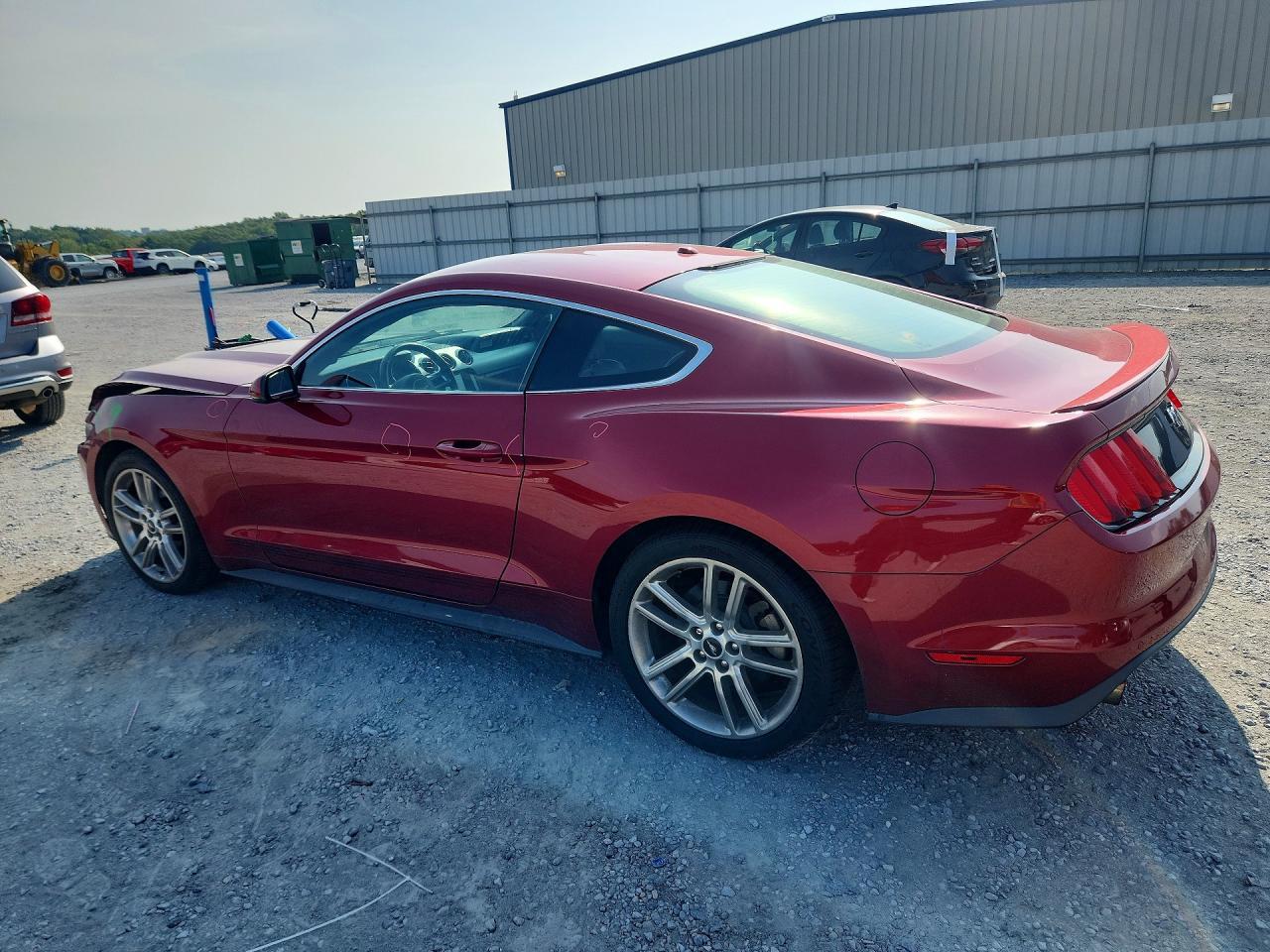 2017 Ford Mustang - zdjęcie 2