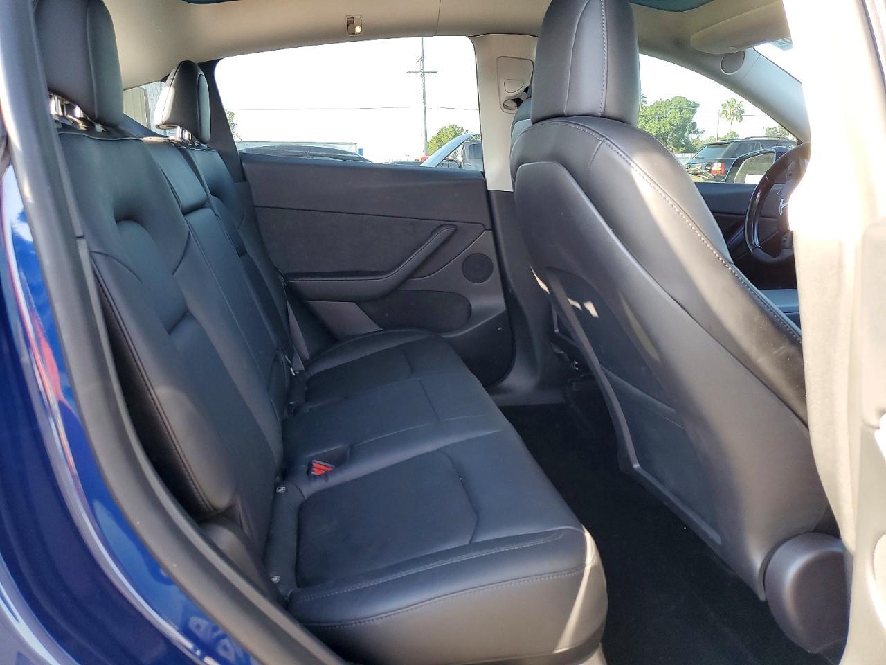 2022 Tesla Model Y - zdjęcie 10