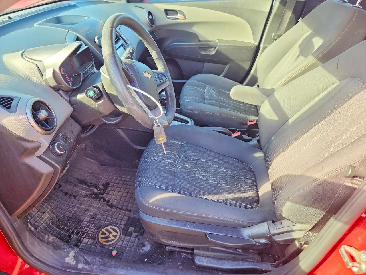 2016 Chevrolet Sonic Lt - zdjęcie 7