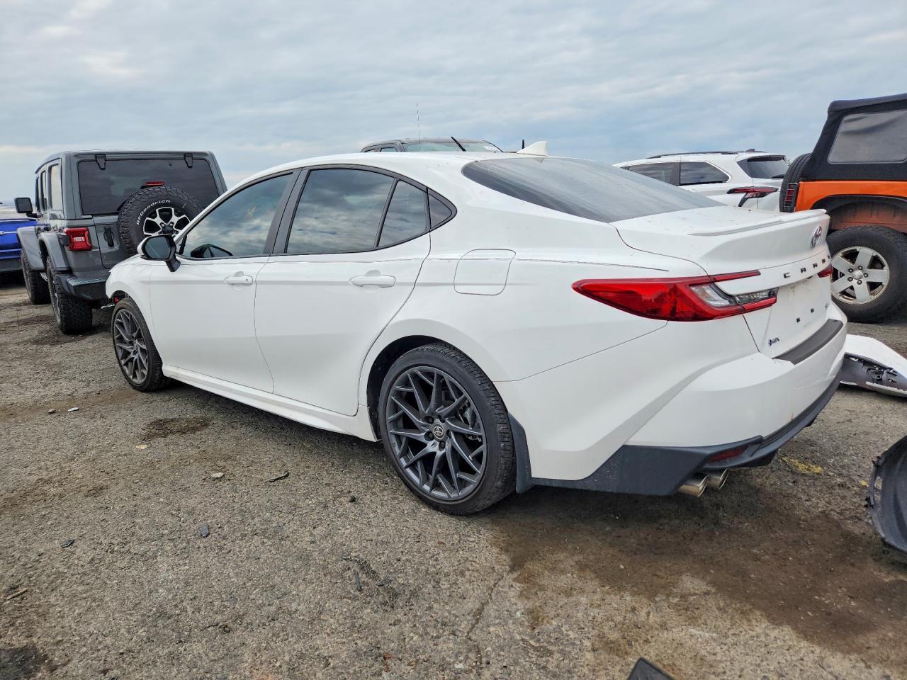 2025 Toyota Camry Se - zdjęcie 2