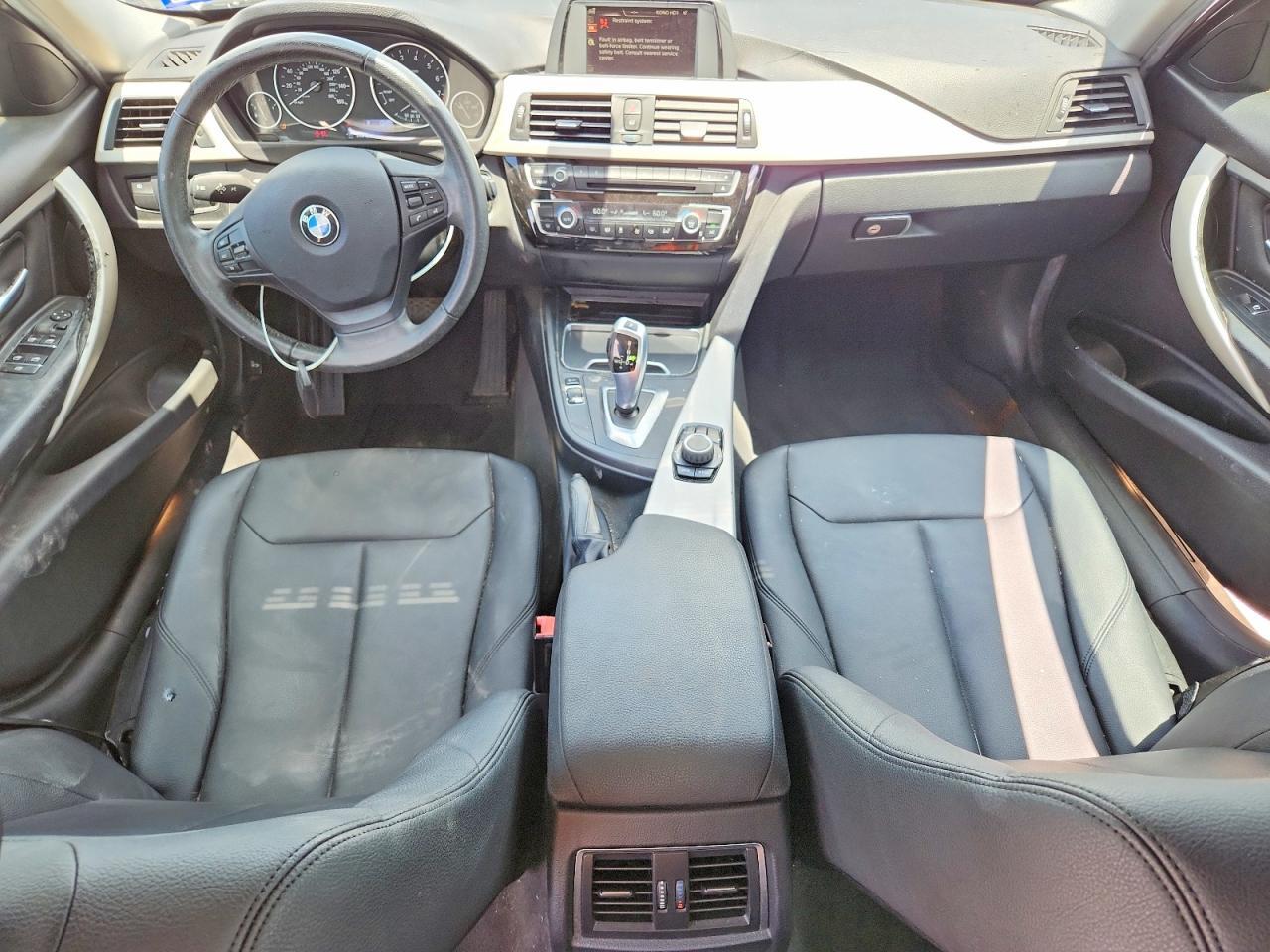 2016 BMW 320 I - zdjęcie 8