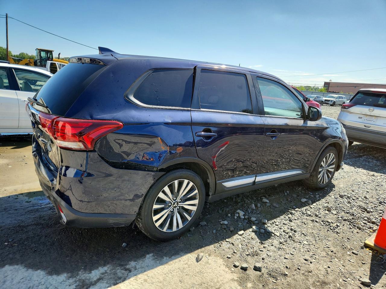 2020 Mitsubishi Outlander - zdjęcie 3