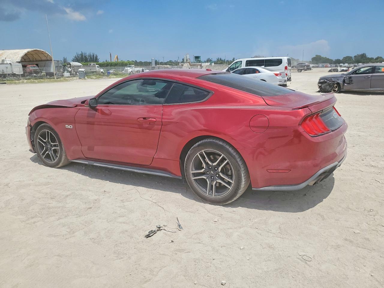 2019 Ford Mustang Gt - zdjęcie 2