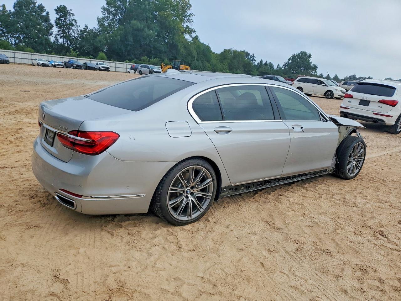 2019 BMW 740 I - zdjęcie 3