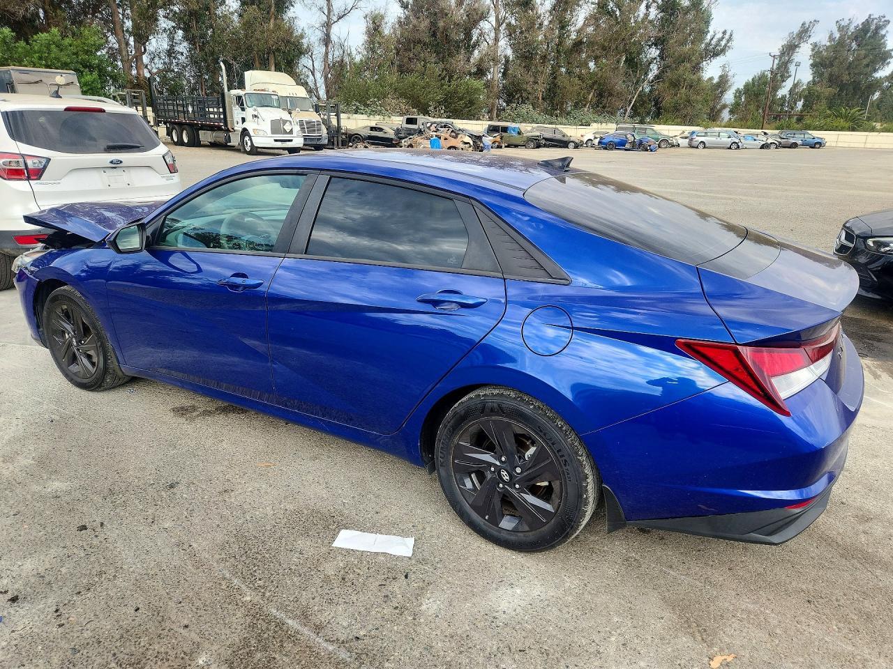 2023 Hyundai Elantra Sel - zdjęcie 2