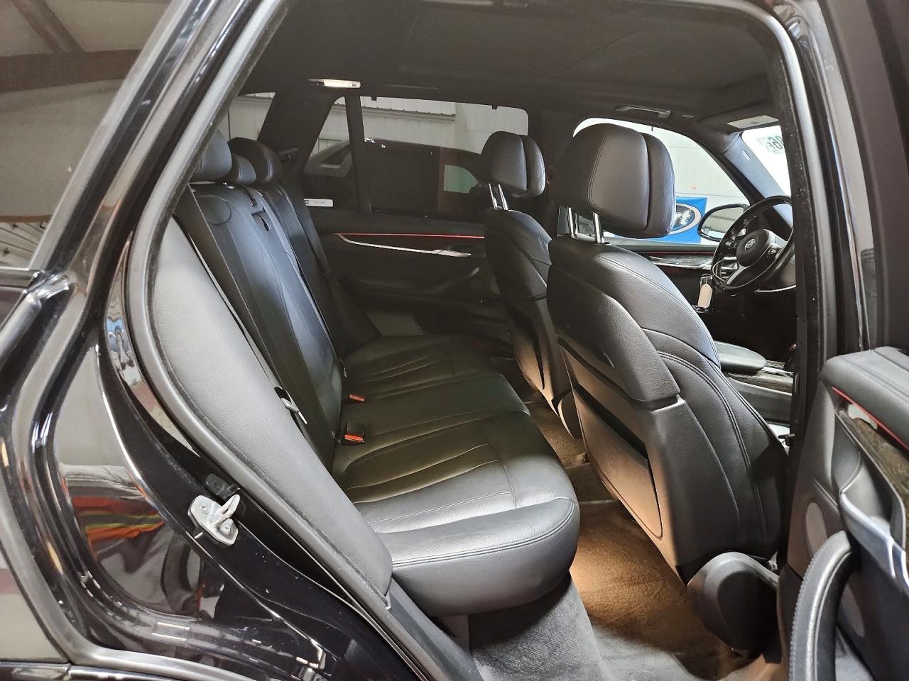 2016 BMW X5 xDrive50I - zdjęcie 21