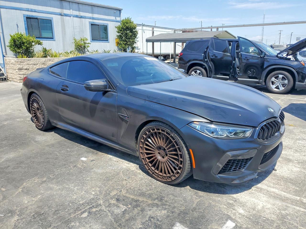 2024 BMW M8 - zdjęcie 4