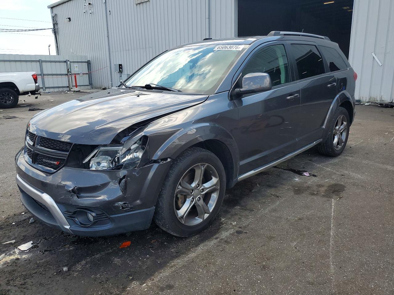 2017 Dodge Journey Crossroad - zdjęcie główne