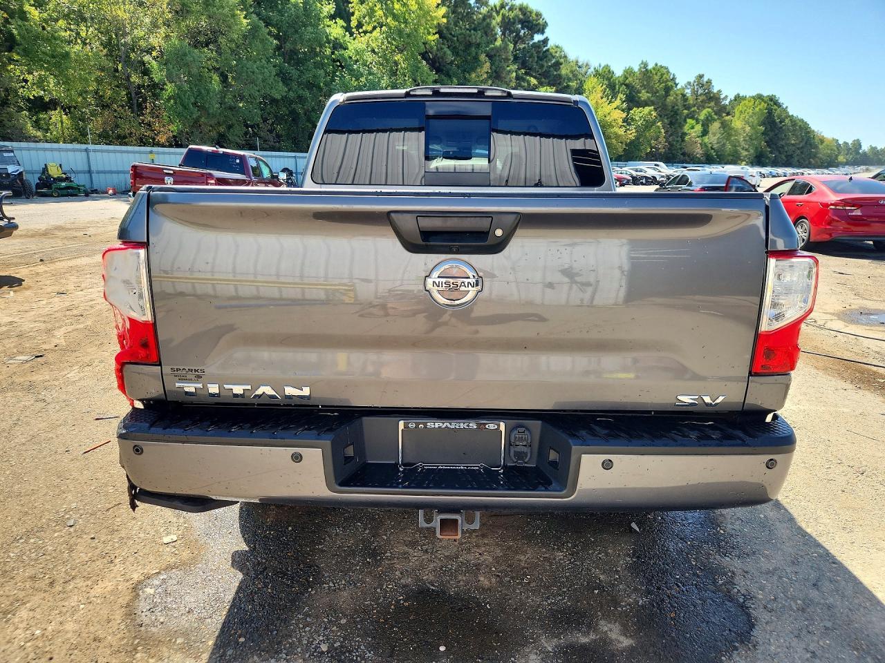 2019 Nissan Titan Sv - zdjęcie 6