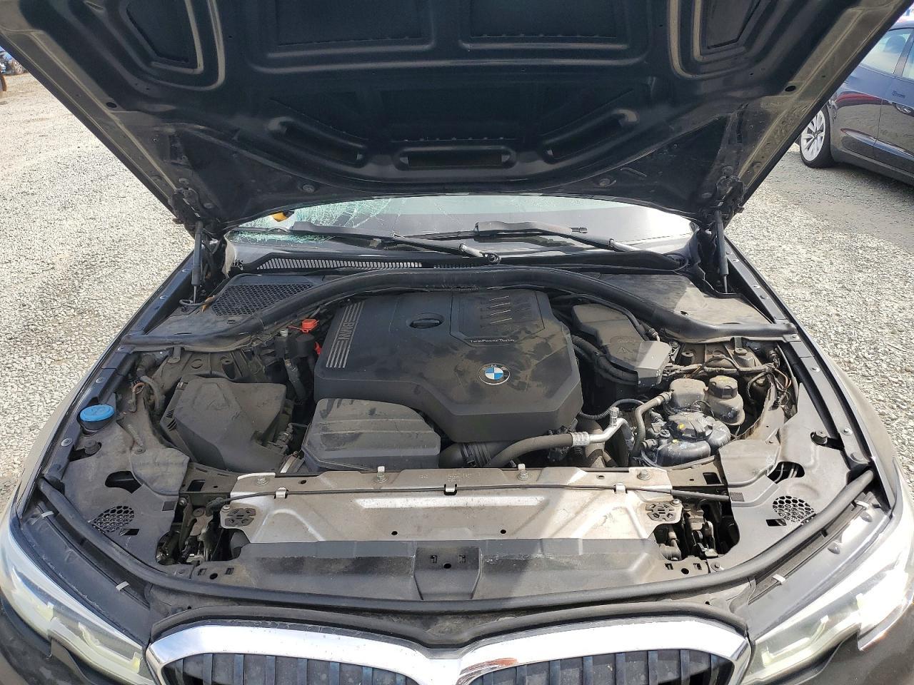2019 BMW 330I - zdjęcie 11