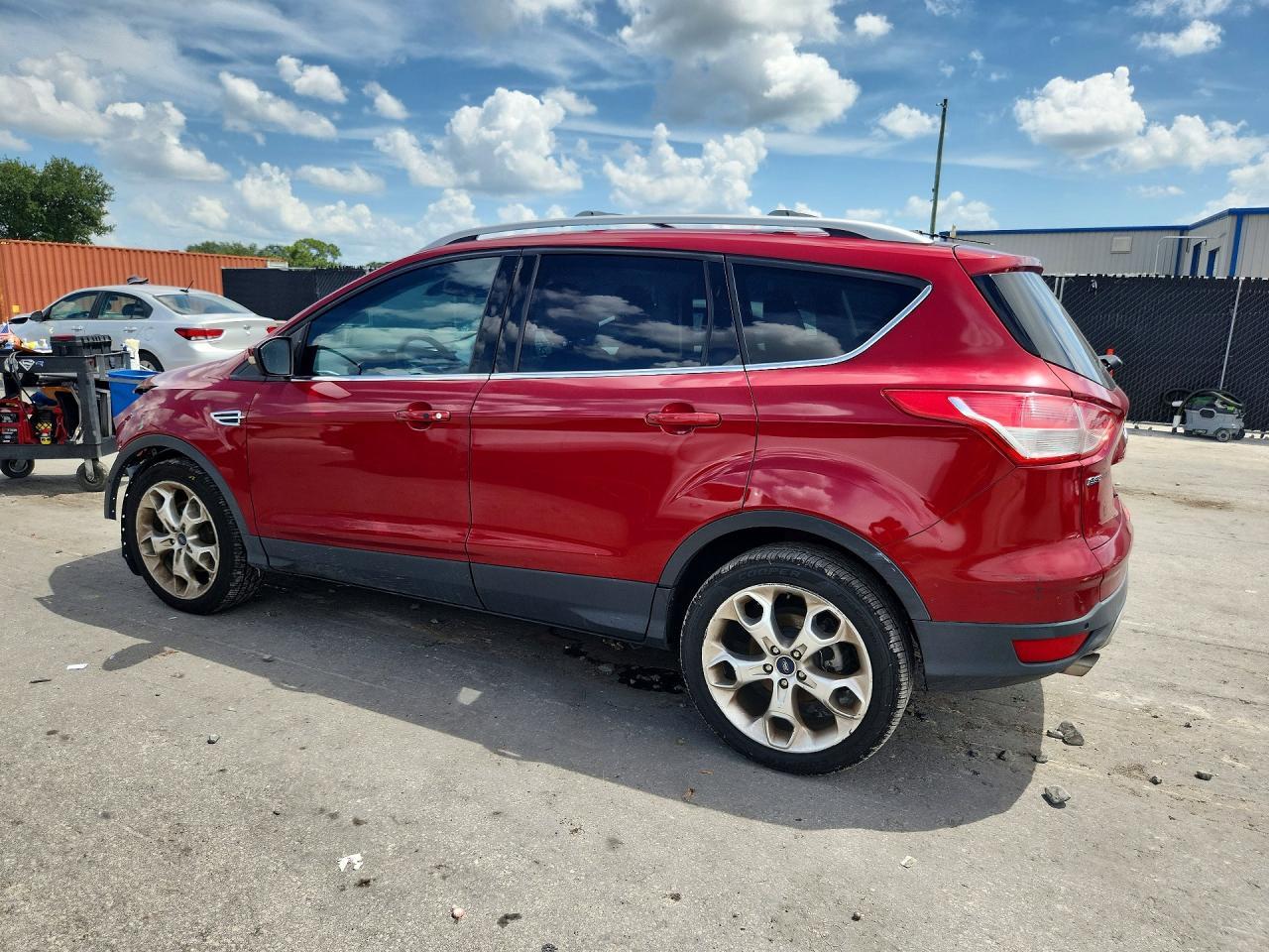 2013 Ford Escape Titanium - zdjęcie 2