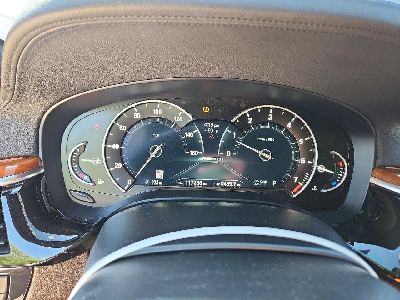 2018 BMW Seria 5 M550i - zdjęcie 9
