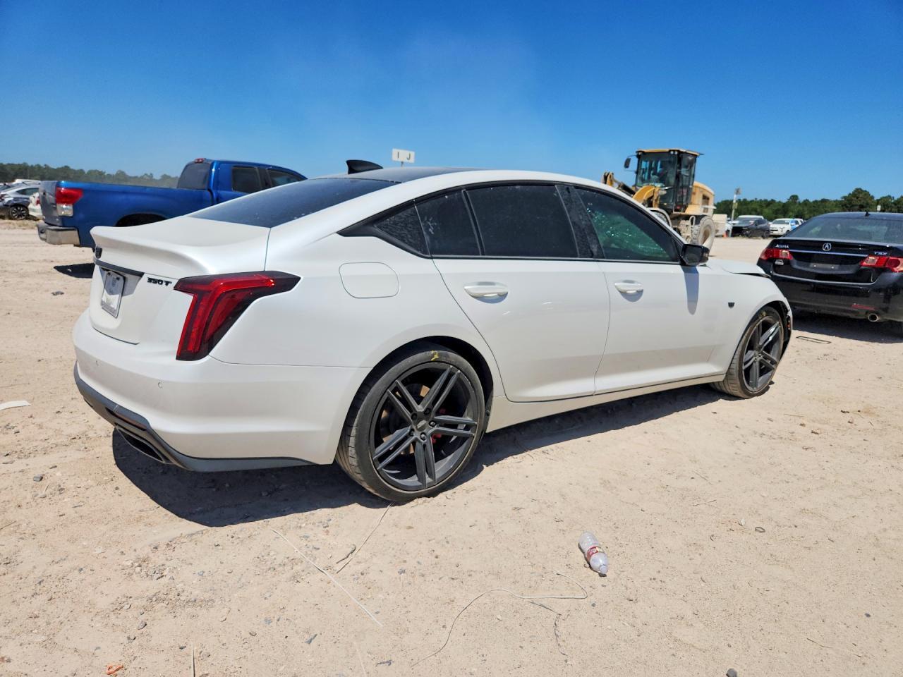 2023 Cadillac Ct5 Luxury - zdjęcie 3