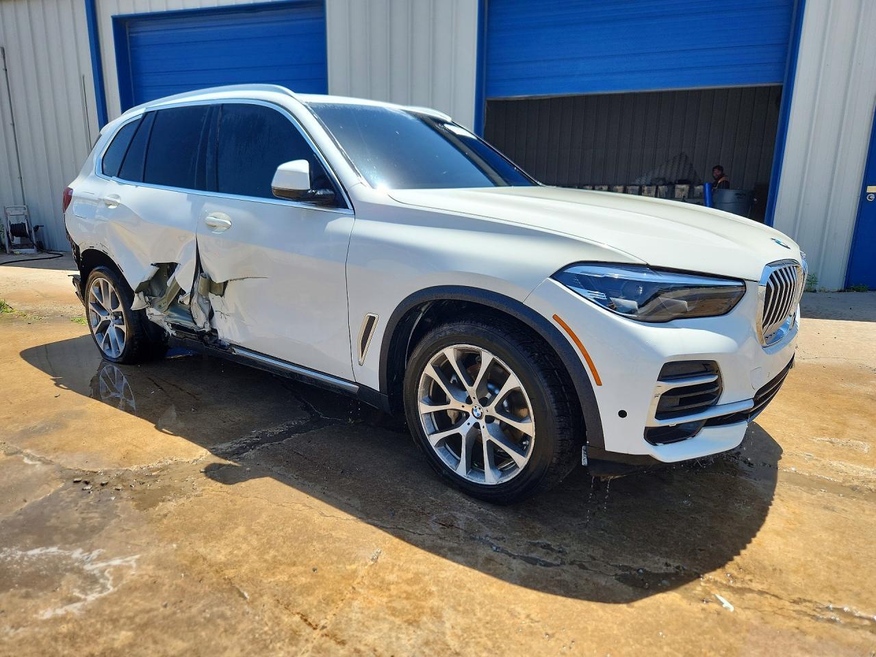 2022 BMW X5 xDrive40I - zdjęcie 4