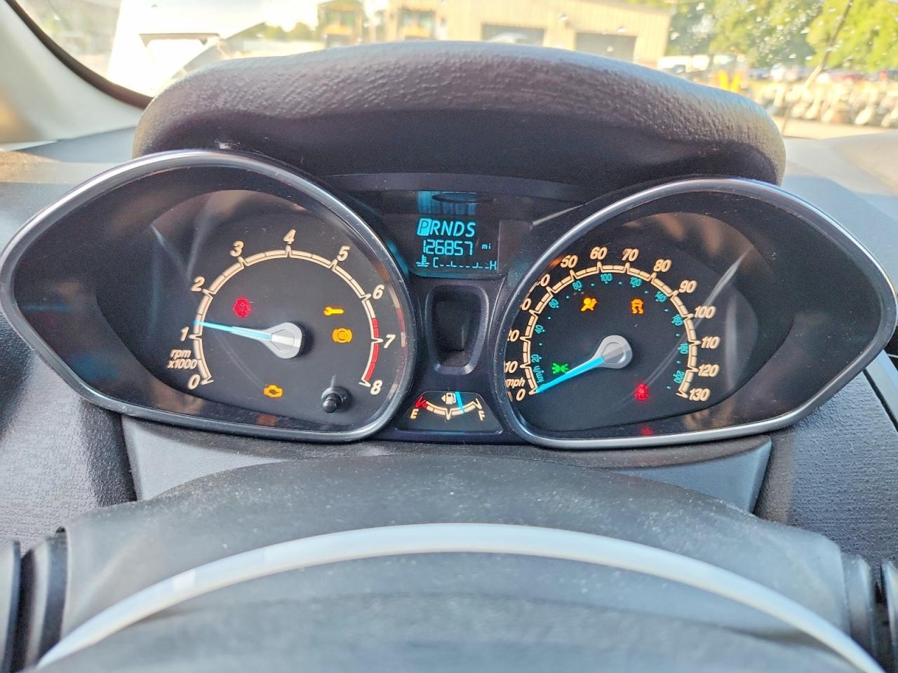 2015 Ford Fiesta Se - zdjęcie 9