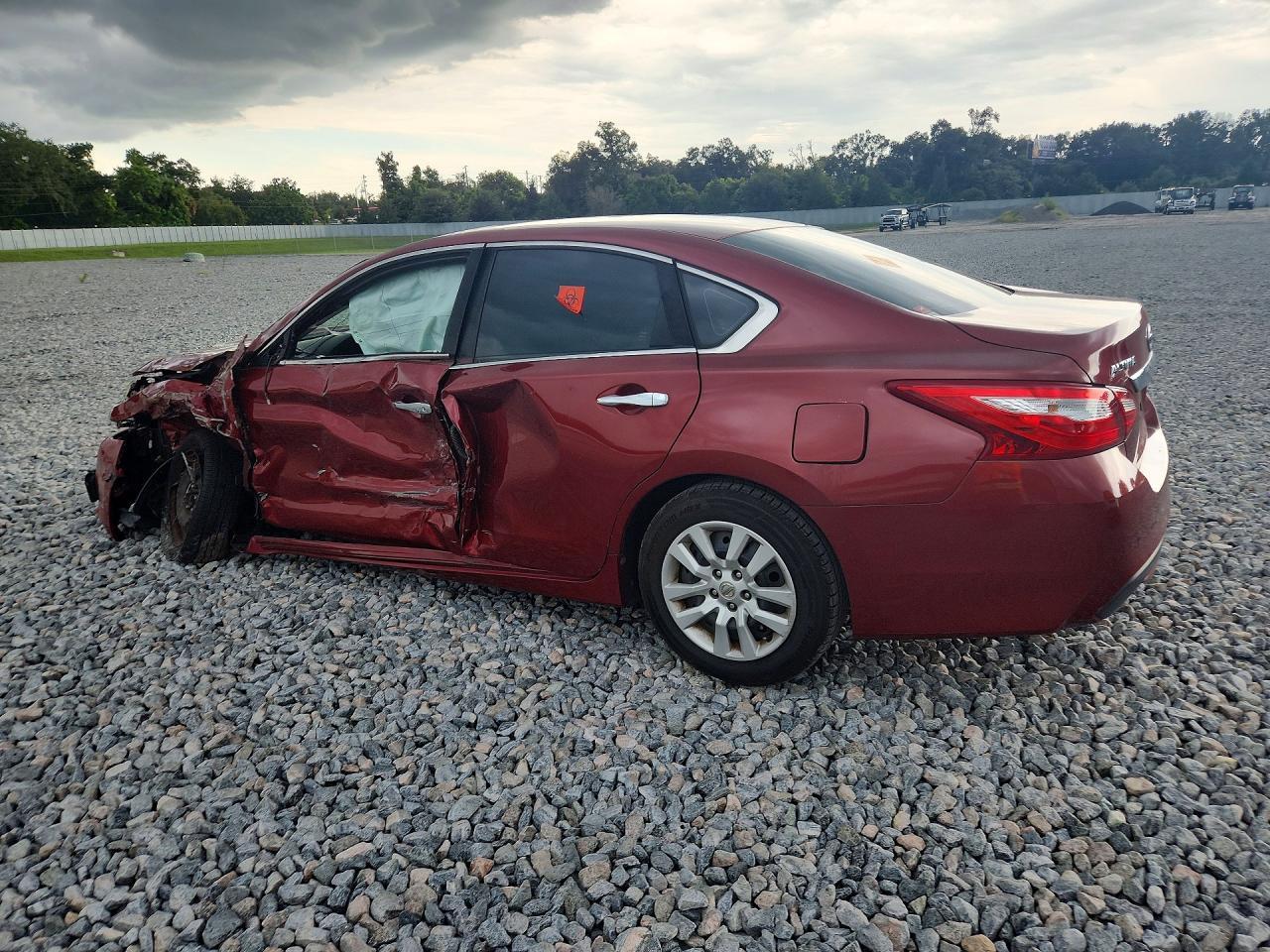 2016 Nissan Altima - zdjęcie 2