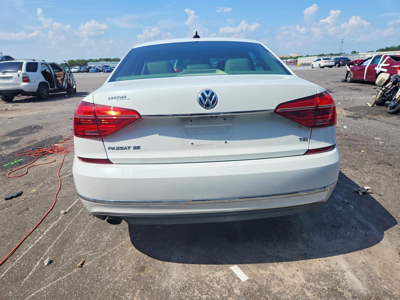 2016 Volkswagen Passat - zdjęcie 6