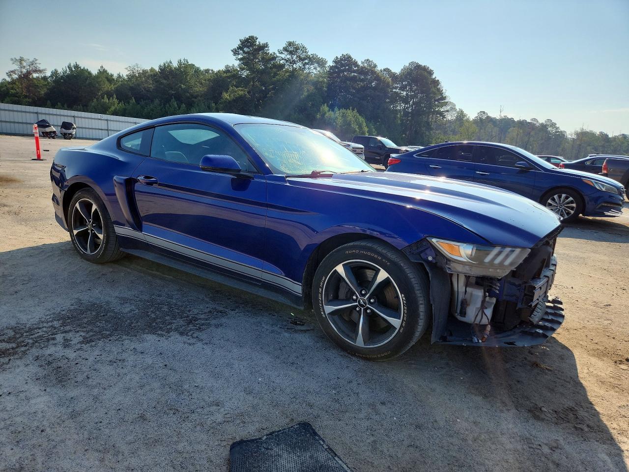 2015 Ford Mustang - zdjęcie 4