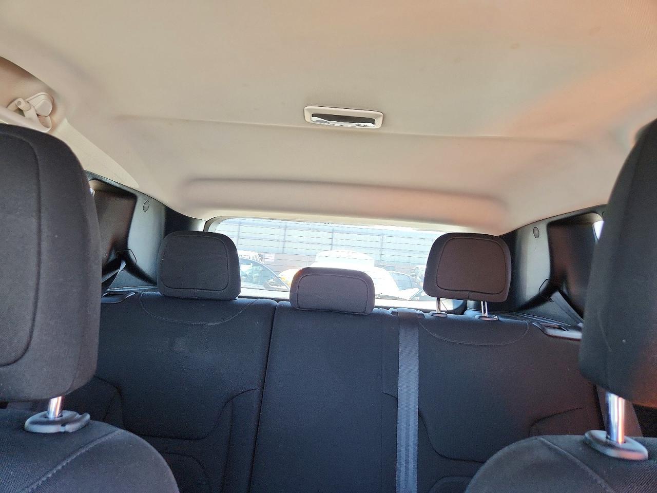 2018 Jeep Renegade Latitude - zdjęcie 10