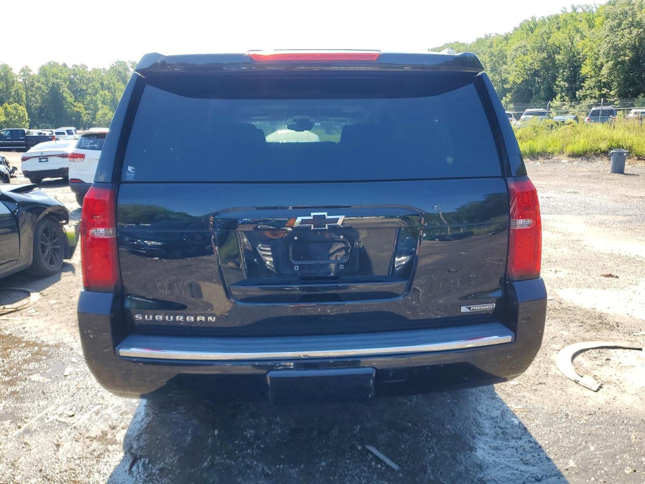 2017 Chevrolet Suburban K1500 Premier - zdjęcie 6