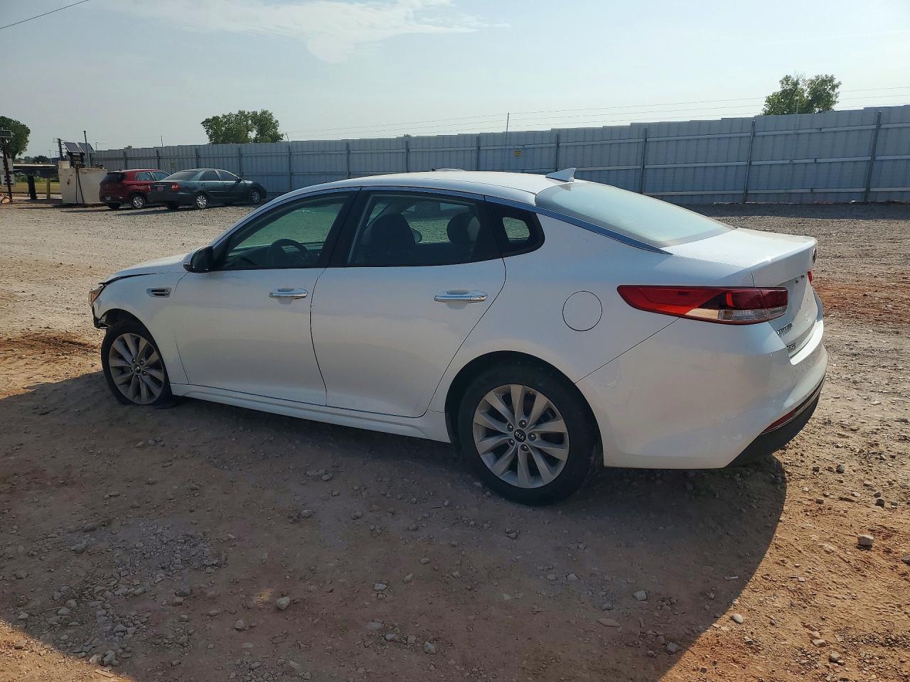 2016 Kia Optima Lx - zdjęcie 2