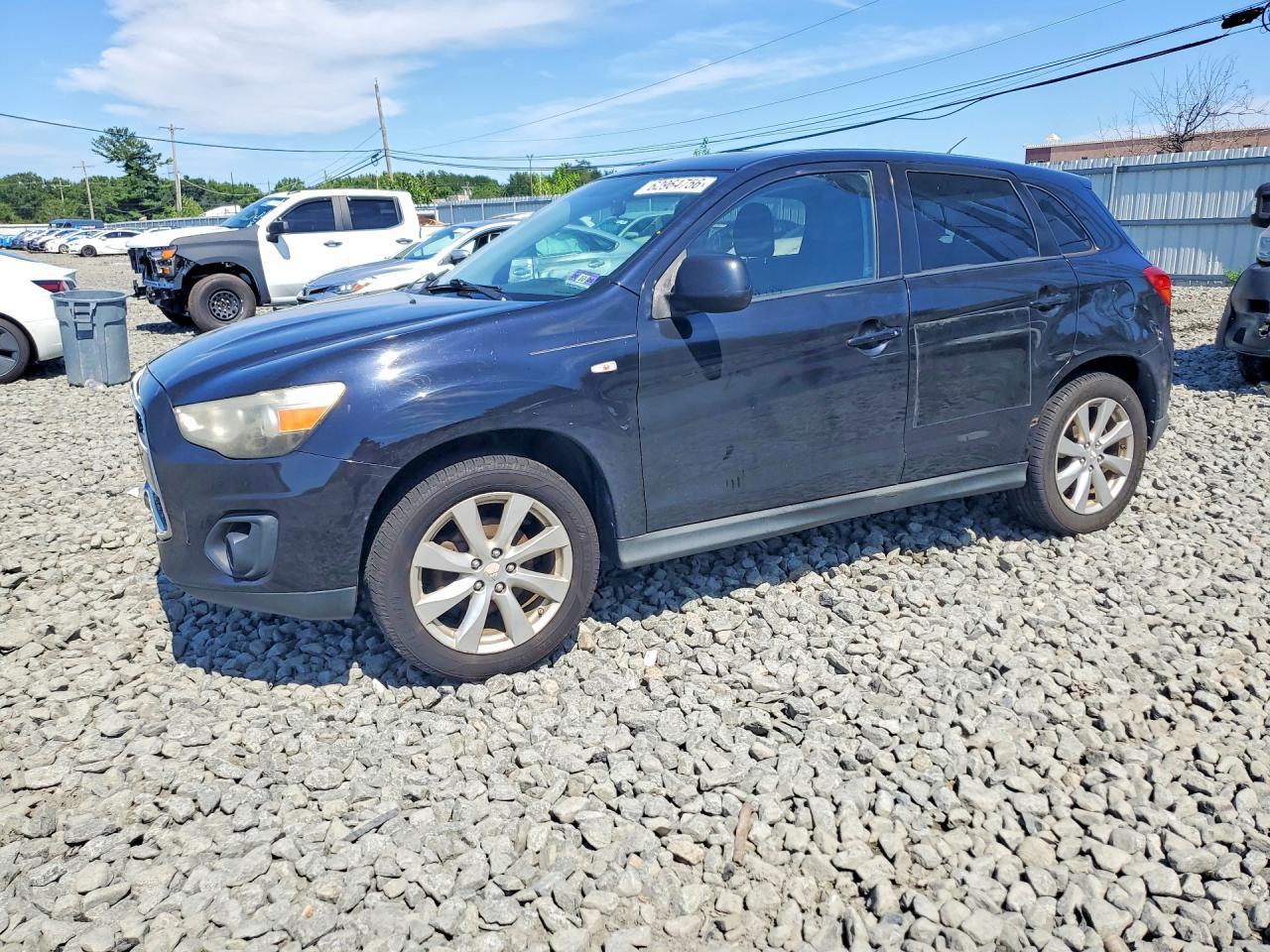 2013 Mitsubishi Outlander Sport Es - zdjęcie główne