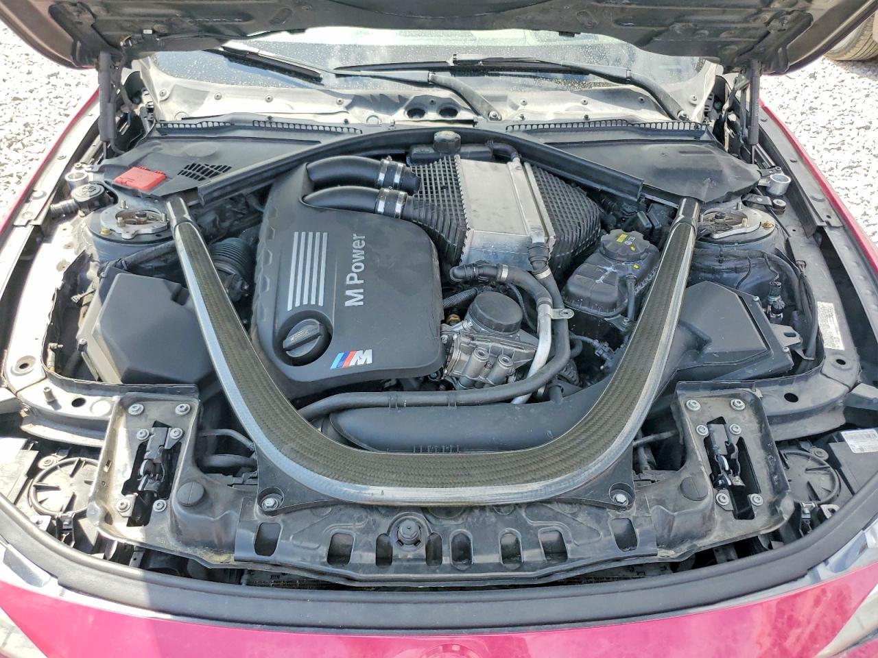 2015 BMW M4 - zdjęcie 11