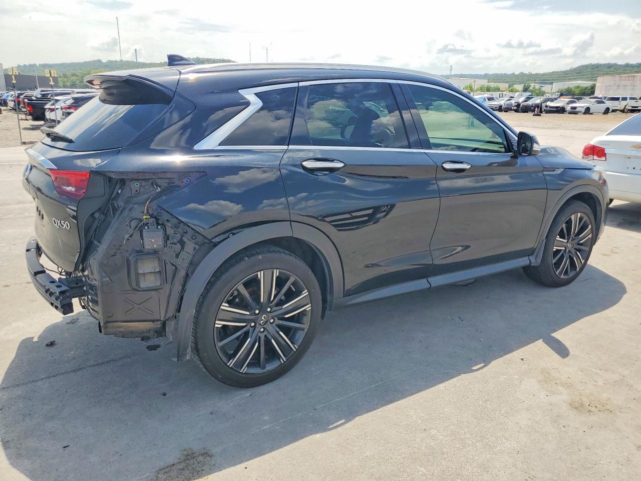 2021 Infiniti Qx50 Luxe - zdjęcie 3