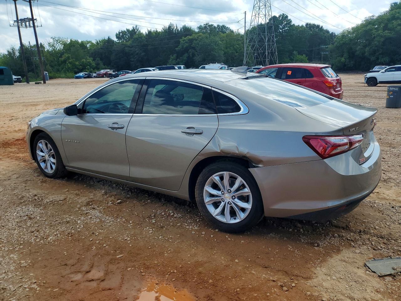 2022 Chevrolet Malibu Lt - zdjęcie 2