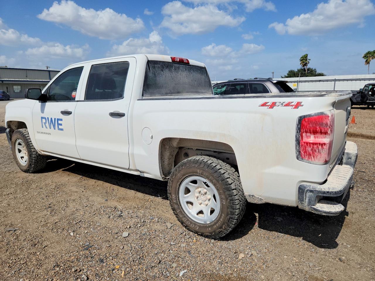 2018 Chevrolet Silverado K1500 - zdjęcie 2