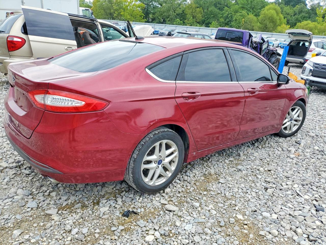 2013 Ford Fusion 4D 4Wd - zdjęcie 3