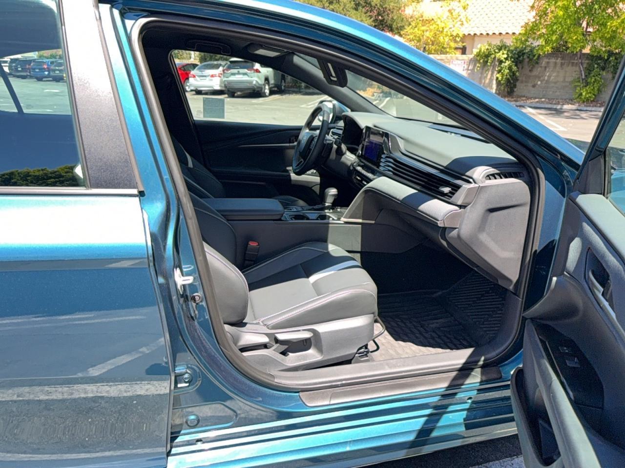 2026 Toyota Camry Se - zdjęcie 5