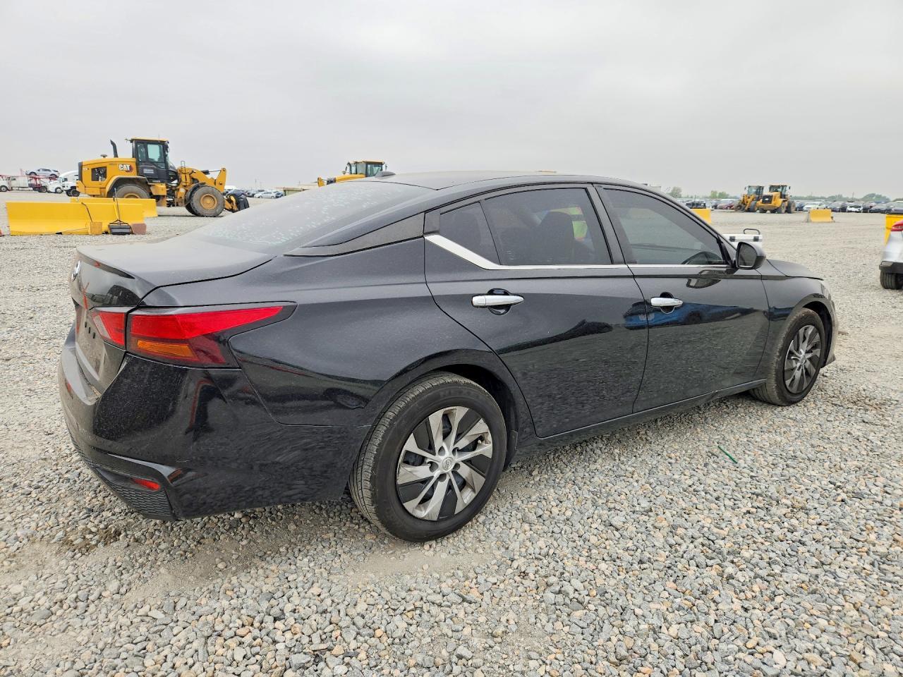 2019 Nissan Altima S - zdjęcie 3