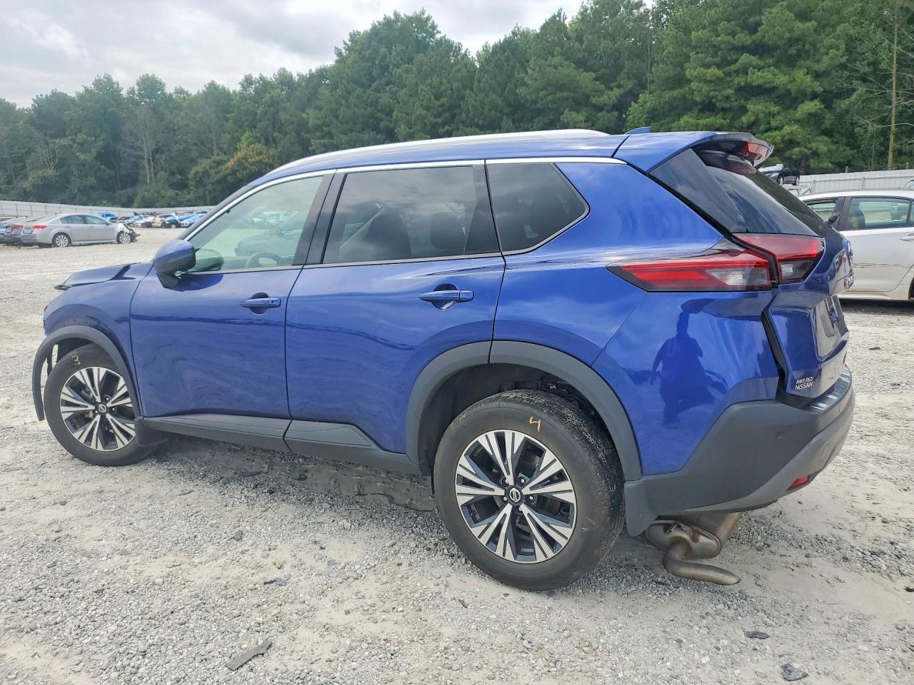 2021 Nissan Rogue Sv - zdjęcie 2