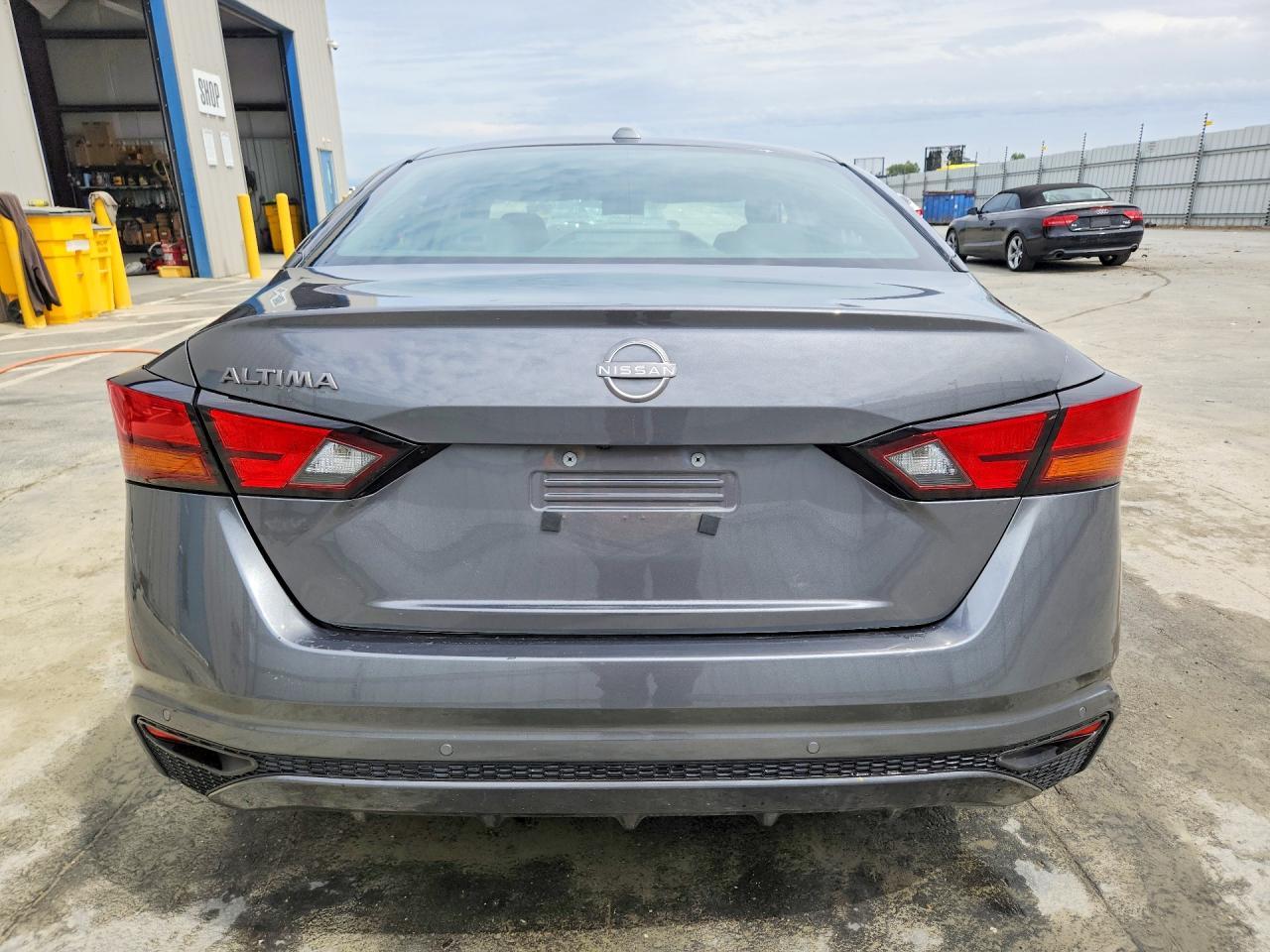 2025 Nissan Altima Sv - zdjęcie 6