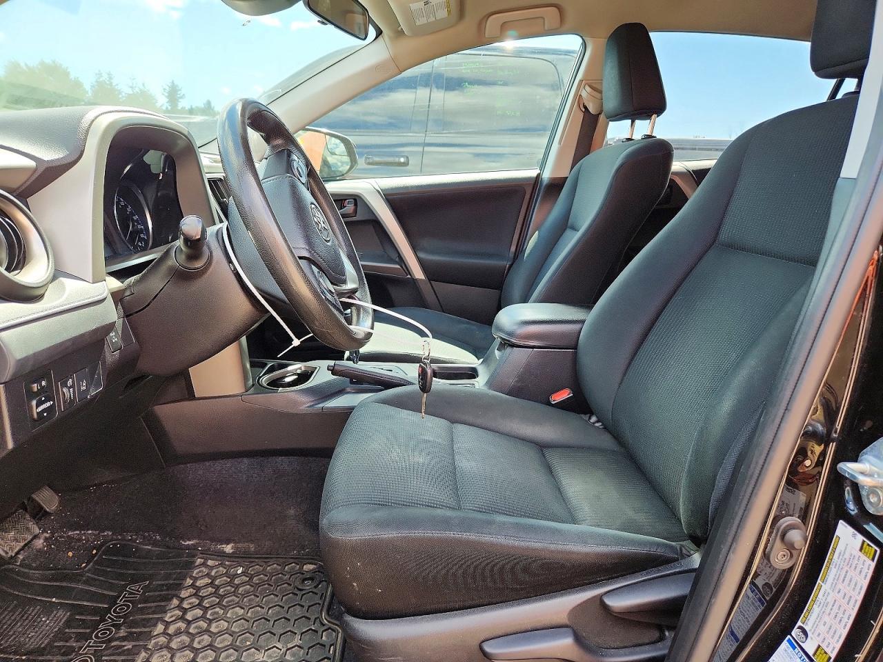 2018 Toyota Rav4 Le - zdjęcie 7