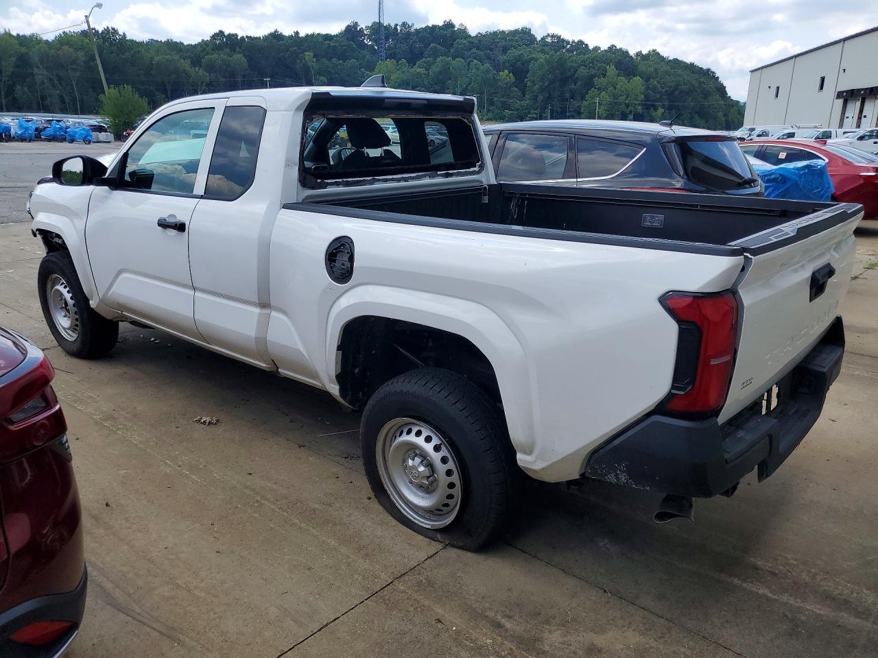 2025 Toyota Tacoma Sr - zdjęcie 2