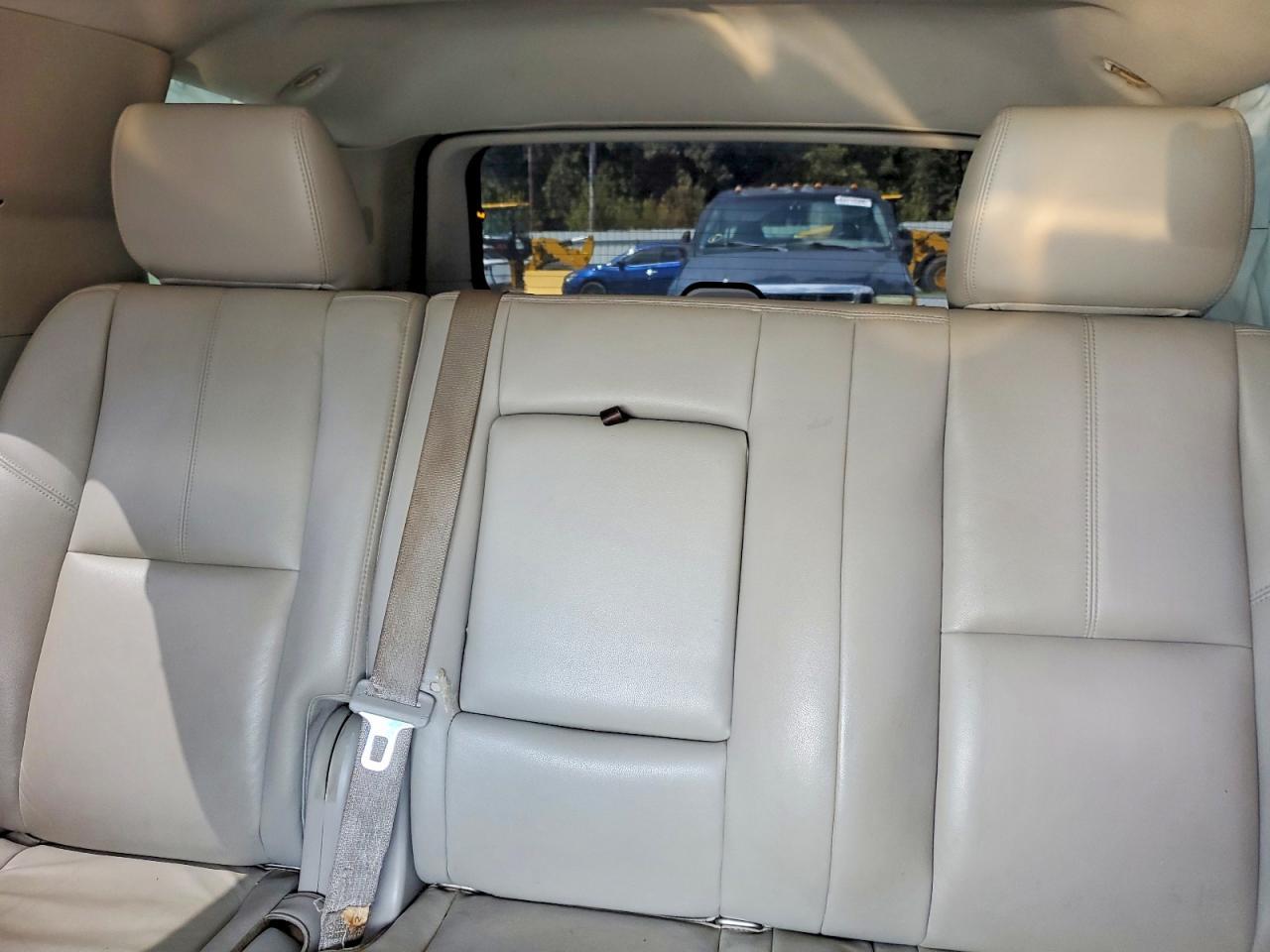 2013 Chevrolet Tahoe C1500 Lt - zdjęcie 10