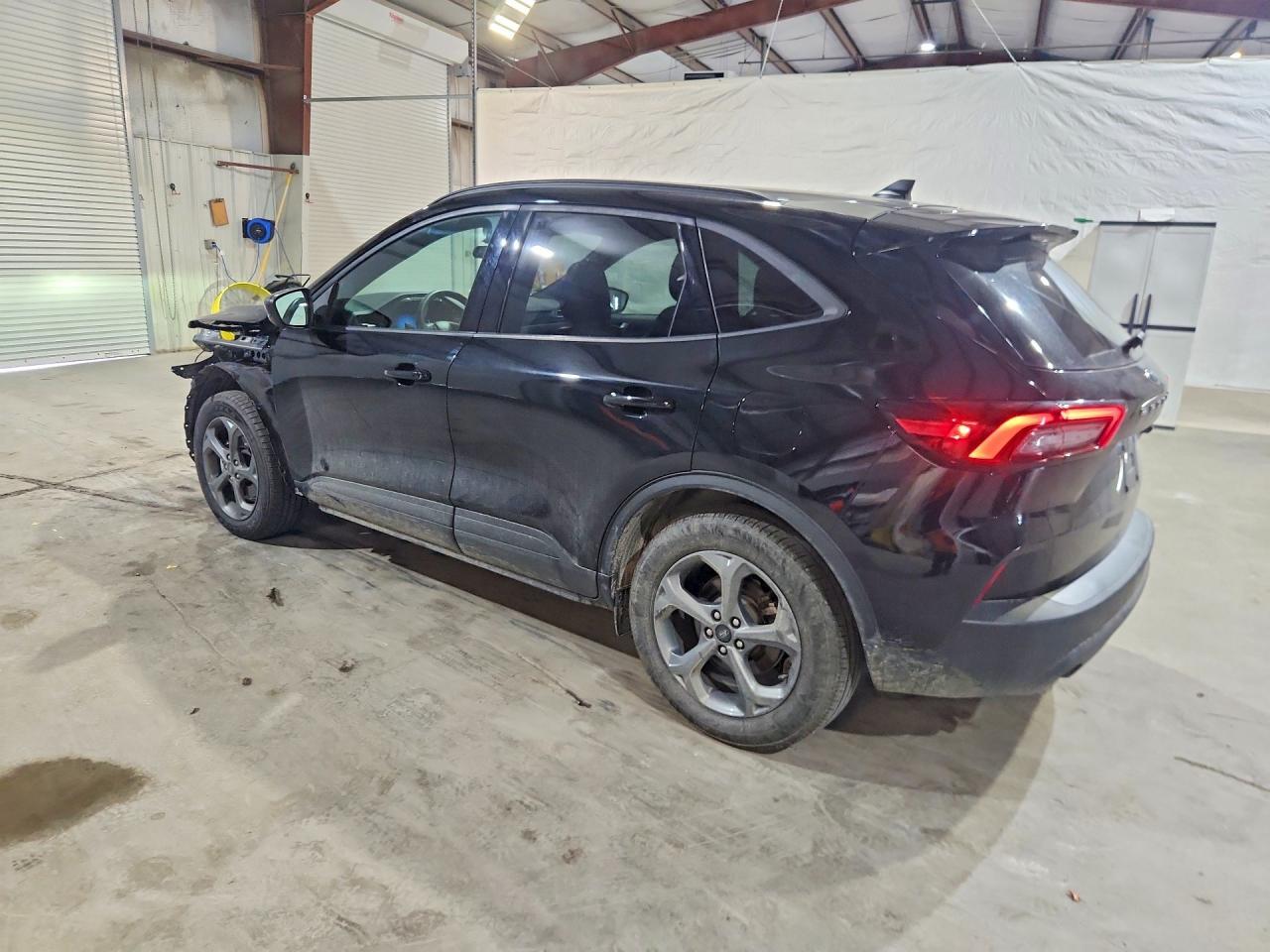 2025 Ford Escape St Line - zdjęcie 2
