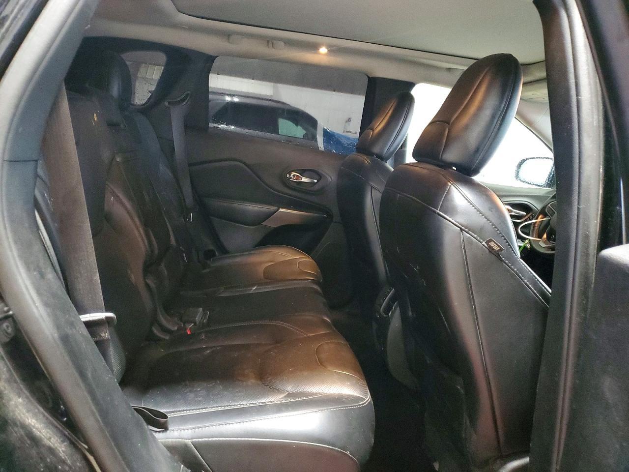 2019 Jeep Cherokee Limited - zdjęcie 10