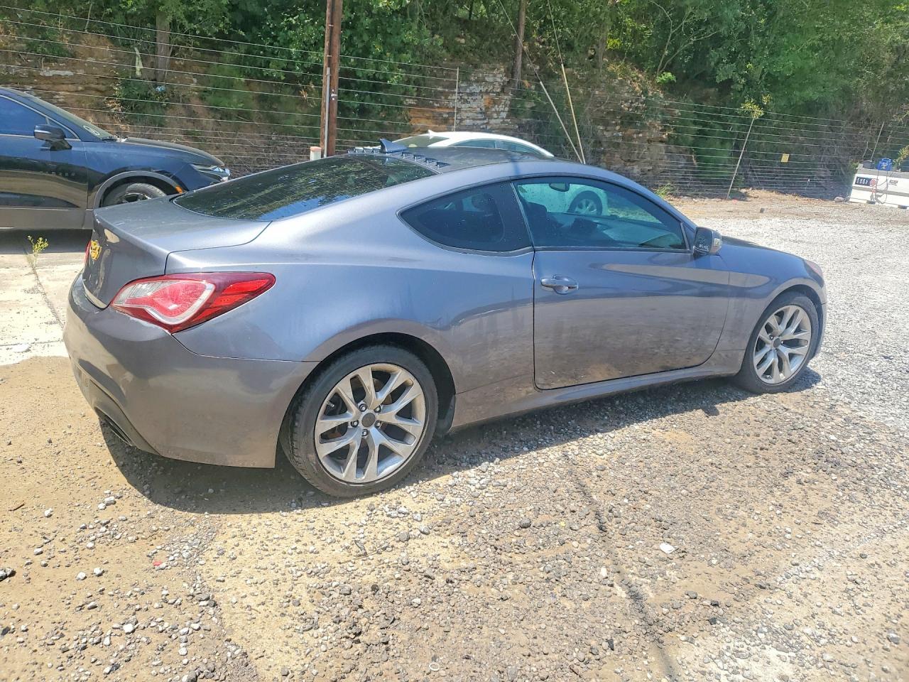 2016 Hyundai Genesis Coupe 3.8 - zdjęcie 3