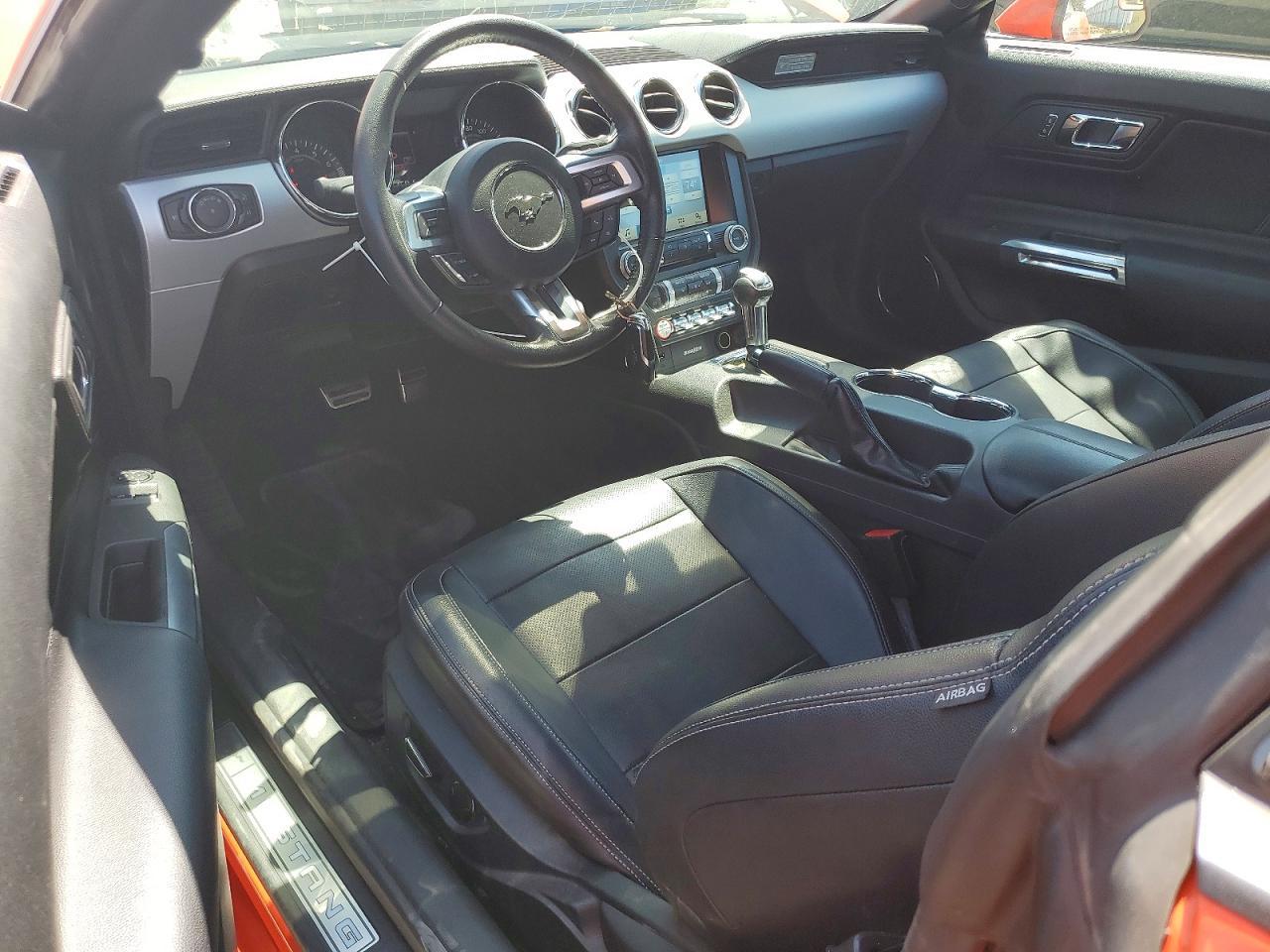 2016 Ford Mustang - zdjęcie 8