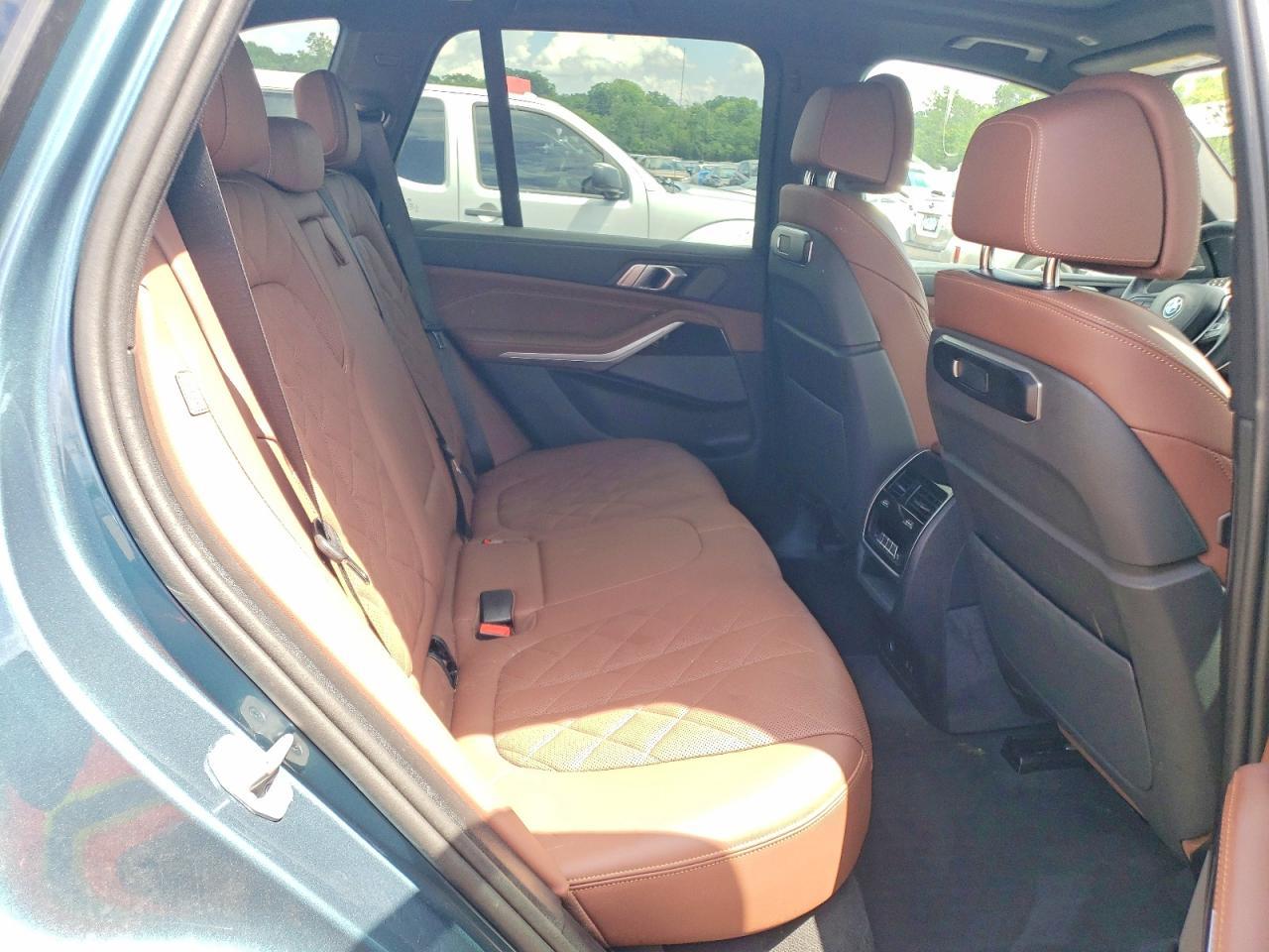 2025 BMW X5 xDrive40I - zdjęcie 10