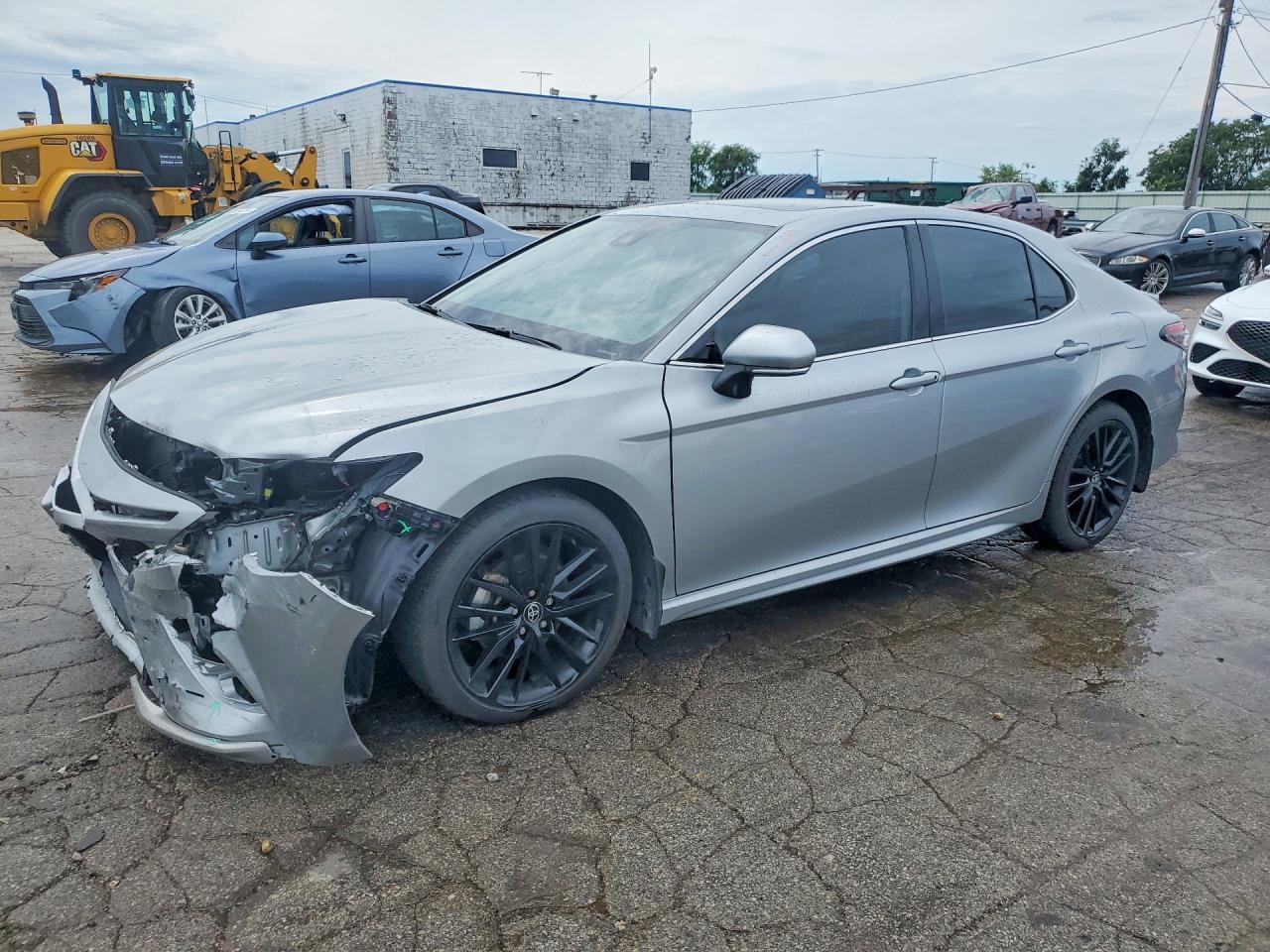 2024 Toyota Camry Xse - zdjęcie główne
