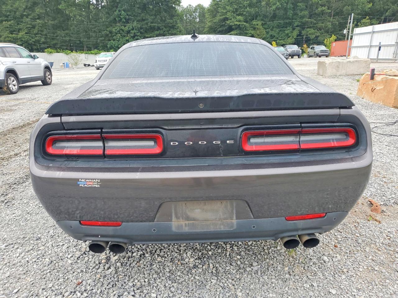 2016 Dodge Challenger R/T - zdjęcie 6