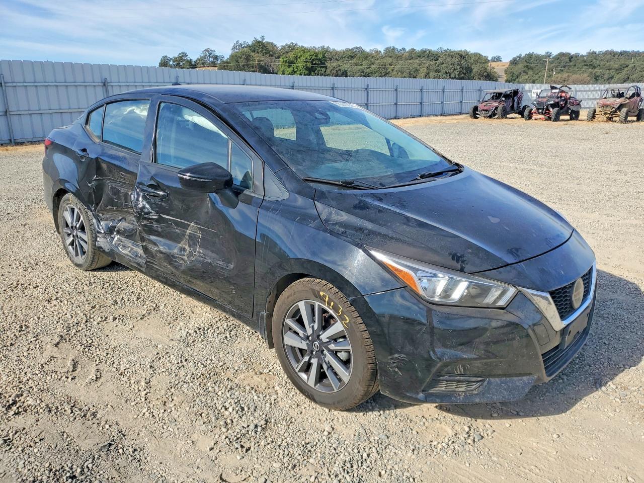 2020 Nissan Versa Sv - zdjęcie 4